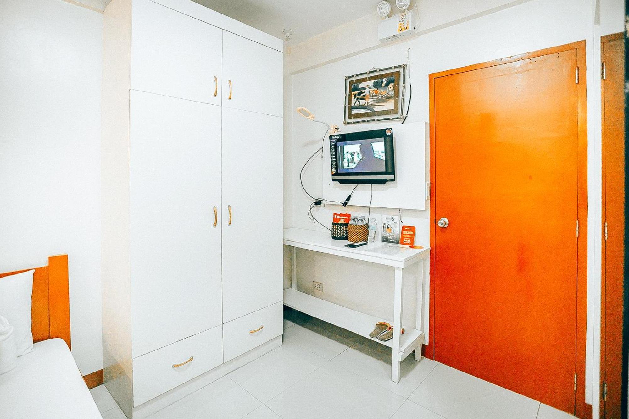 RedDoorz S&L Apartelle Daraga Albay Legazpi Exterior foto